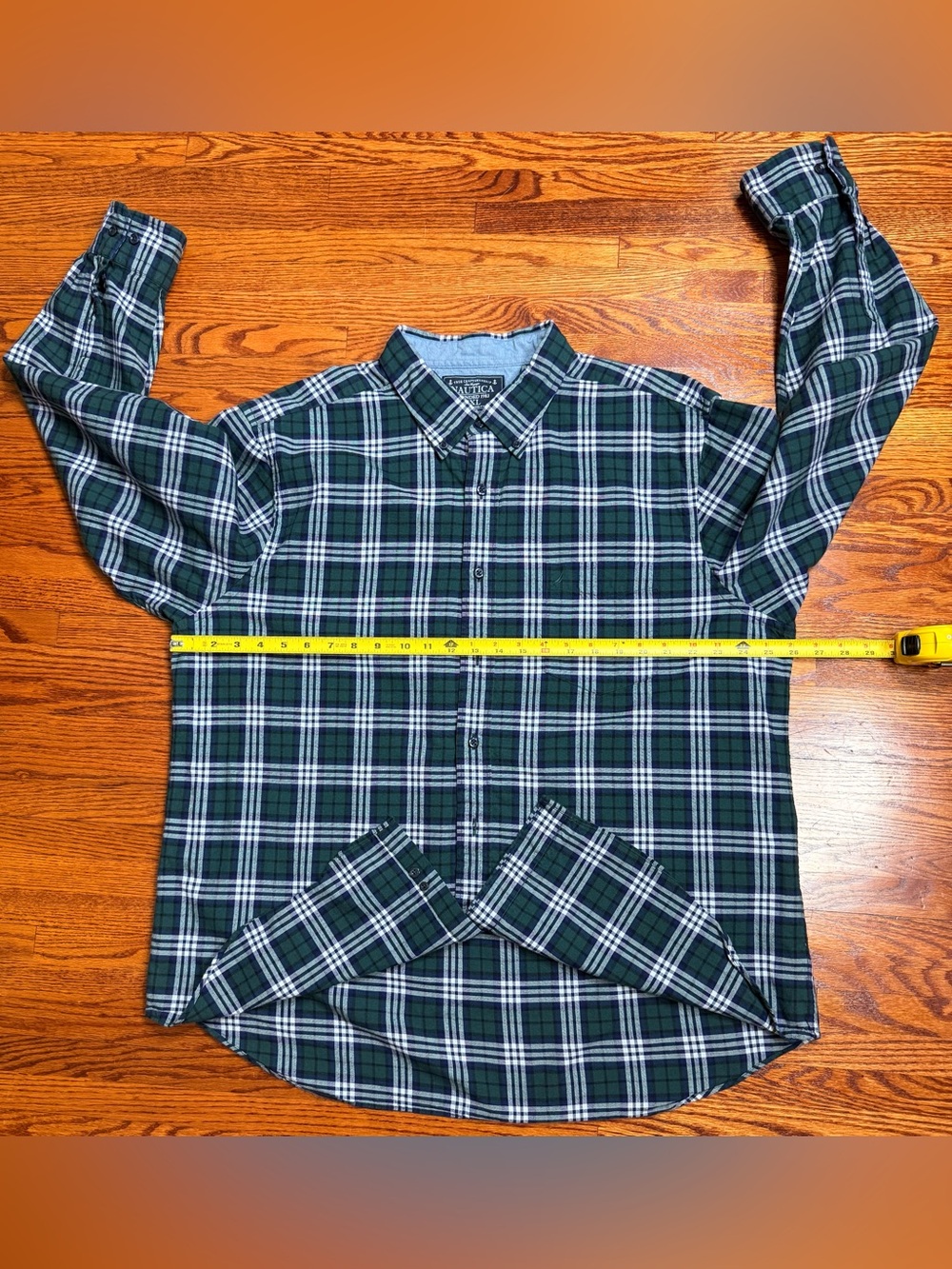 Beautiful Nautica Plaid Flannel Shirt!!!
2XL
